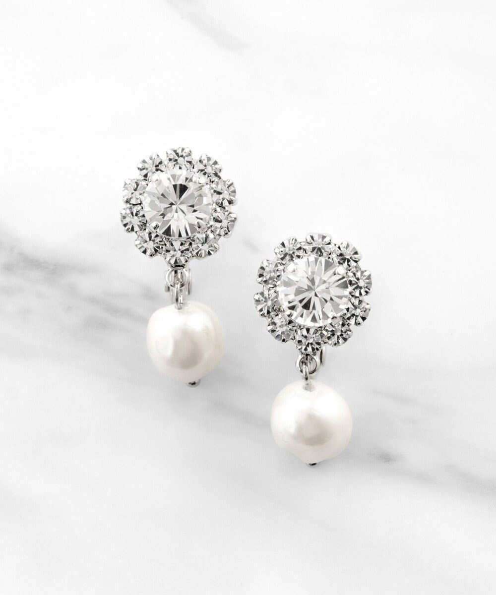 【トッカ/TOCCA】のBIJOUX PEARL EARRINGS イヤリング インテリア・キッズ・メンズ・レディースファッション・服の通販 founy(ファニー) 　ファッション　Fashion　レディースファッション　WOMEN　ジュエリー　Jewelry　リング　Rings　イヤリング　Earrings　アクセサリー　Accessories　アンティーク　Antique　イヤリング　Earrings　ストーン　Stone　センター　Center　パール　Pearl　ビジュー　Bijou　ポーチ　Pouch　モチーフ　Motif　リュクス　Luxe　シルバー系|ID: prp329100002545088 ipo3291000000029428309