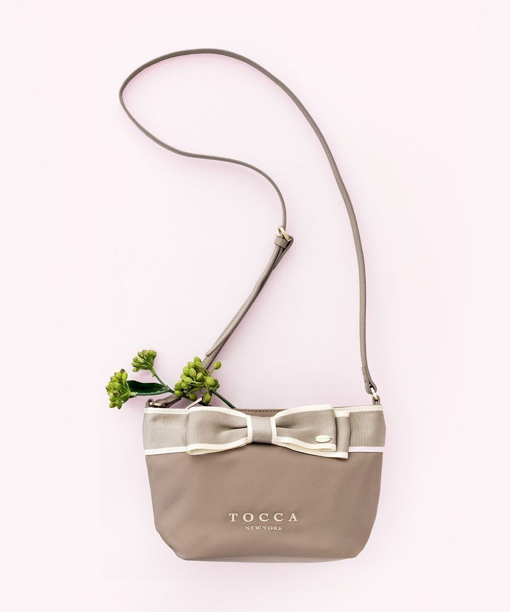 【トッカ/TOCCA】のBICOLOR RIBBON POCHETTE ポシェット インテリア・キッズ・メンズ・レディースファッション・服の通販 founy(ファニー) 　ファッション　Fashion　レディースファッション　WOMEN　シンプル　Simple　ポケット　Pocket　ポシェット　Pochette　リュクス　Luxe　財布　Wallet　ベージュ系|ID: prp329100002575836 ipo3291000000026776705