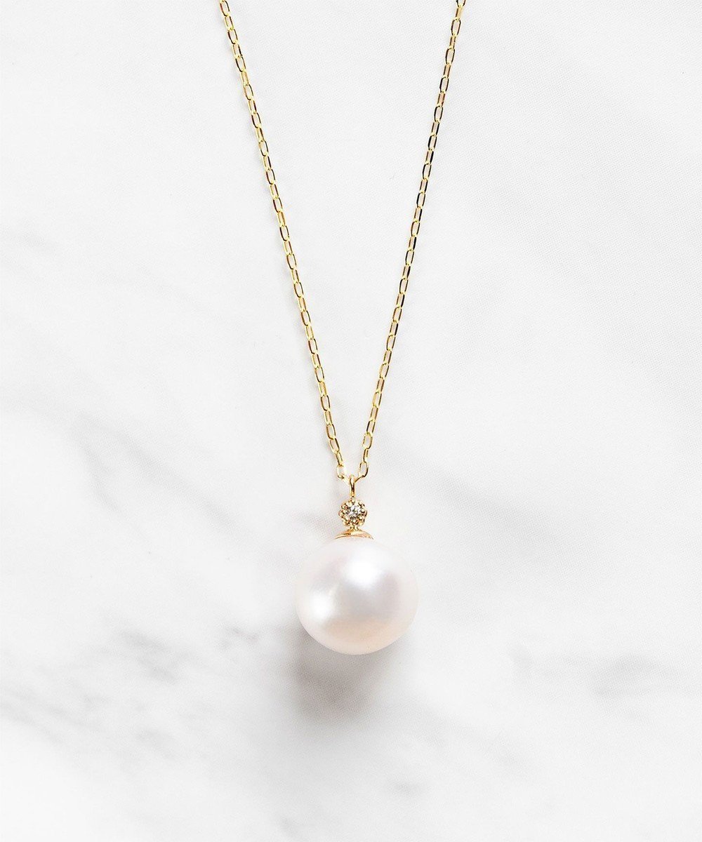 【トッカ/TOCCA】の【WEB限定】NOBLE PEARL NECKLACE K10淡水パール ダイヤモンド ネックレス インテリア・キッズ・メンズ・レディースファッション・服の通販 founy(ファニー) 　ファッション　Fashion　レディースファッション　WOMEN　ジュエリー　Jewelry　ネックレス　Necklaces　アクセサリー　Accessories　エレガント 上品　Elegant　シリコン　Silicon　シンプル　Simple　ダイヤモンド　Diamond　チェーン　Chain　ネックレス　Necklace　パール　Pearl　フォルム　Form　フォーマル　Formal　ポーチ　Pouch　リュクス　Luxe　おすすめ　Recommend　ゴールド系|ID: prp329100002633357 ipo3291000000029225633