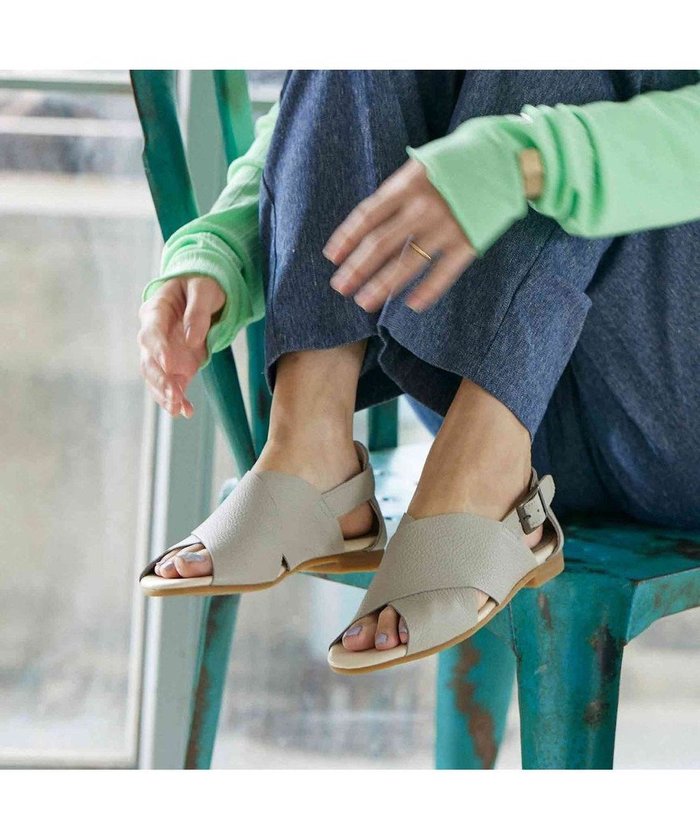 【イング/ing】のing 【WEB限定】クロスデザインサンダル インテリア・キッズ・メンズ・レディースファッション・服の通販 founy(ファニー) https://founy.com/ ファッション Fashion レディースファッション WOMEN オープントゥ Open Toe 春 Spring クッション Cushion サンダル Sandals シューズ Shoes スリッポン Slip-Ons トレンド Trend バランス Balance フラット Flat ベーシック Basic リネン Linen リラックス Relax 楽ちん Easy ワンポイント One Point S/S・春夏 Ss・Spring/Summer 日本製 Made In Japan 夏 Summer ビジネス 仕事 通勤 Business |ID: prp329100003153471 ipo3291000000026075507