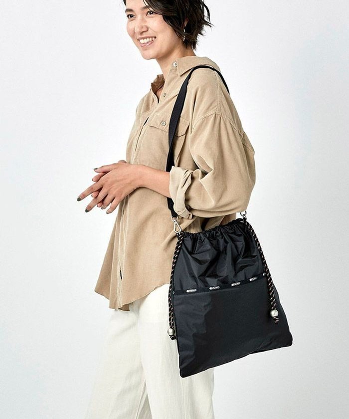 【レスポートサック/LeSportsac】のDRAWSTRING SHOULDER/ブラックN インテリア・キッズ・メンズ・レディースファッション・服の通販 founy(ファニー) https://founy.com/ ファッション Fashion レディースファッション WOMEN クラッチ Clutch 巾着 Purse 軽量 Lightweight ショルダー Shoulder スポーティ Sporty トラベル Travel プリント Print ポケット Pocket 無地 Plain Color おすすめ Recommend 旅行 Travel |ID: prp329100003185687 ipo3291000000028661626