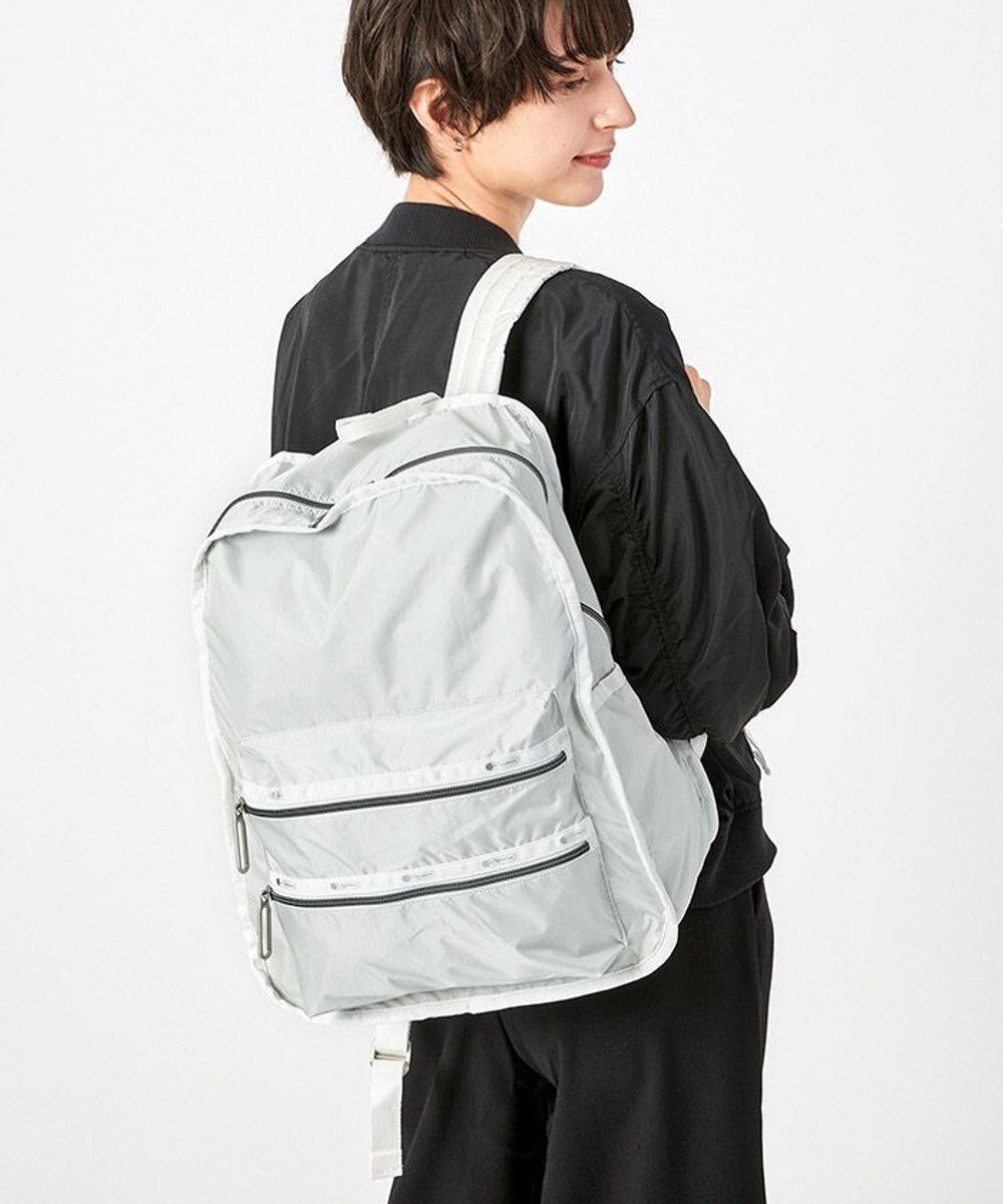 【レスポートサック/LeSportsac】のFUNCTIONAL BACKPACK/ブランC 人気、トレンドファッション・服の通販 founy(ファニー) 　ファッション　Fashion　レディースファッション　WOMEN　バッグ　Bag　アウトドア　Outdoor　クッション　Cushion　軽量　Lightweight　シンプル　Simple　スタイリッシュ　Stylish　トラベル　Travel　定番　Standard　人気　Popularity　プリント　Print　ポケット　Pocket　無地　Plain Color　リュック　Ruck Sack　おすすめ　Recommend　旅行　Travel　ビジネス 仕事 通勤　Business　 other-1|ID: prp329100003217889 ipo3291000000028463834