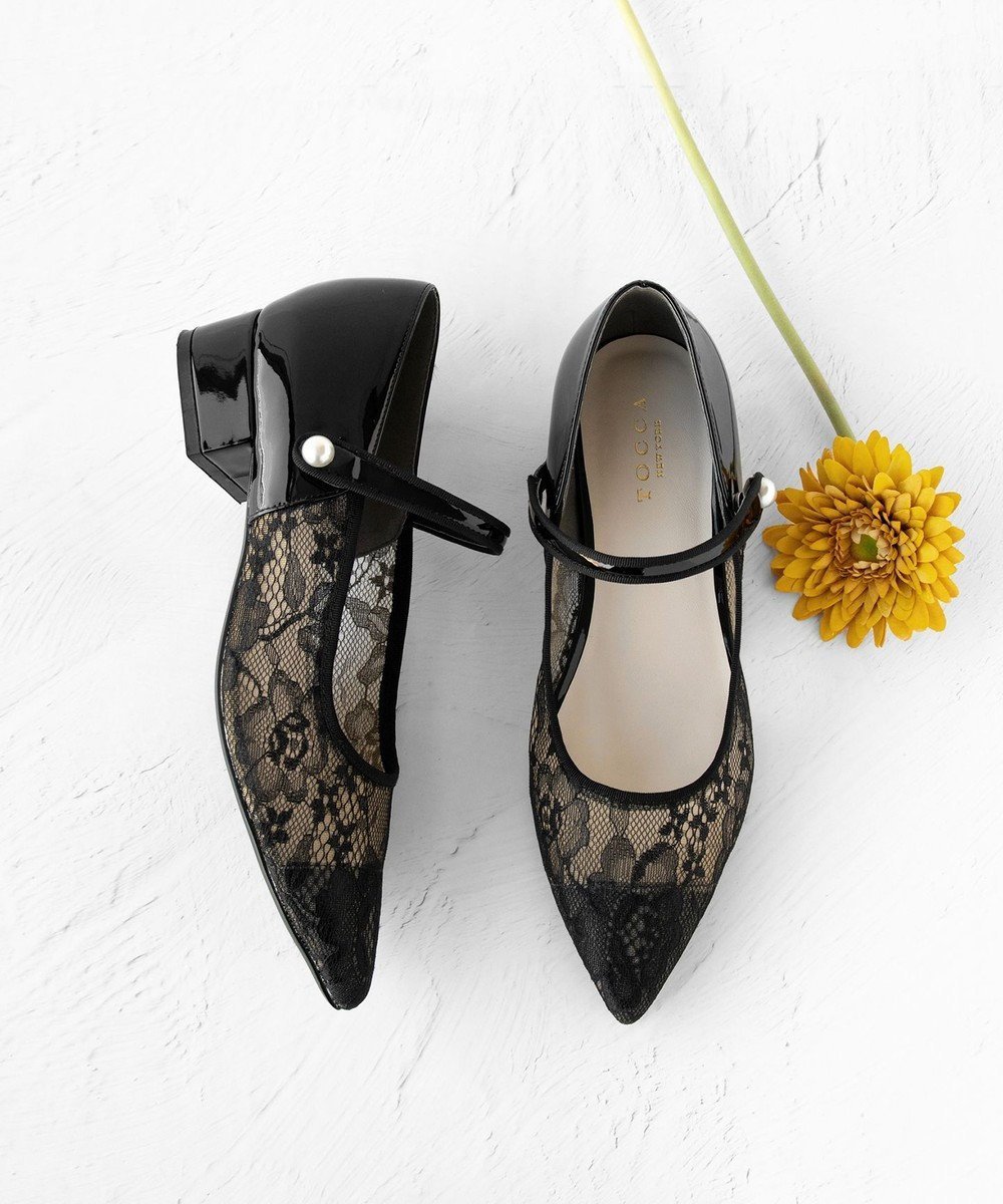 【トッカ/TOCCA】のPEARL MARY JANE PUMPS パンプス インテリア・キッズ・メンズ・レディースファッション・服の通販 founy(ファニー) 　ファッション　Fashion　レディースファッション　WOMEN　A/W・秋冬　Aw・Autumn/Winter・Fw・Fall-Winter　冬　Winter　クッション　Cushion　クラシカル　Classical　ジャケット　Jacket　スウェード　Suede　ツイード　Tweed　デニム　Denim　トレンド　Trend　ドレス　Dress　パール　Pearl　フェミニン　Feminine　フォーマル　Formal　レース　Race　人気　Popularity　雑誌　Magazine　レースブラック系5|ID: prp329100003390550 ipo3291000000029171340