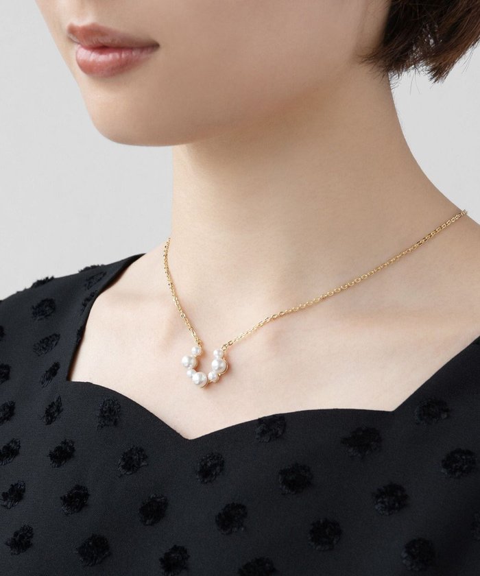 【トッカ/TOCCA】のFRILL PEARL HORSE SHOE NECKLACE ネックレス インテリア・キッズ・メンズ・レディースファッション・服の通販 founy(ファニー) https://founy.com/ ファッション Fashion レディースファッション WOMEN ジュエリー Jewelry ネックレス Necklaces おすすめ Recommend アクセサリー Accessories ギフト プレゼント Gift Present ネックレス Necklace パール Pearl フリル Frills ポーチ Pouch モチーフ Motif リュクス Luxe ロマンティック Romantic |ID: prp329100003402358 ipo3291000000028394916