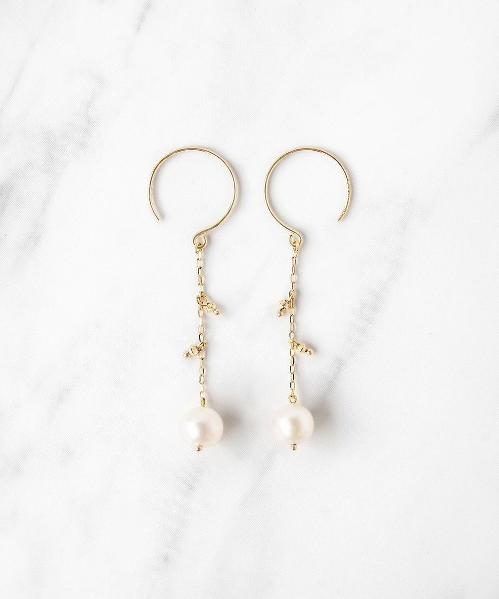 【トッカ/TOCCA】の【WEB限定】SEEDS PEARL PIERCED EARRINGS K10イエローゴールド 淡水パールピアス 人気、トレンドファッション・服の通販 founy(ファニー) 　ファッション　Fashion　レディースファッション　WOMEN　ジュエリー　Jewelry　リング　Rings　イヤリング　Earrings　アクセサリー　Accessories　イエロー　Yellow　チェーン　Chain　パール　Pearl　フープ　Hoop　ポーチ　Pouch　モダン　Modern　 other-1|ID: prp329100003431111 ipo3291000000029169700