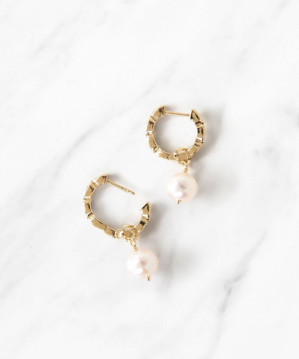 【トッカ/TOCCA】の【WEB限定】DAISY PETAL HOOP PIERCED EARRINGS K10ゴールド 淡水パール 2WAYピアス インテリア・キッズ・メンズ・レディースファッション・服の通販 founy(ファニー) 　ファッション　Fashion　レディースファッション　WOMEN　ジュエリー　Jewelry　リング　Rings　イヤリング　Earrings　アクセサリー　Accessories　アンティーク　Antique　シンプル　Simple　チャーム　Charm　パール　Pearl　フリル　Frills　フープ　Hoop　ポーチ　Pouch　おすすめ　Recommend　イエローゴールド系|ID: prp329100003431130 ipo3291000000029169731