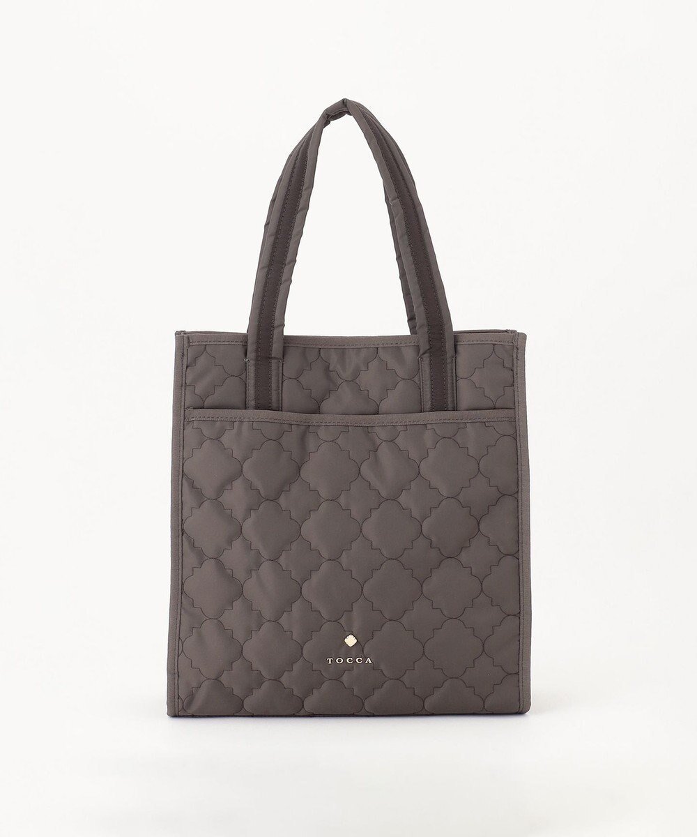 【トッカ/TOCCA】の【A4サイズ・撥水】CHECKER CLOVER QUILT TOTE トートバッグ インテリア・キッズ・メンズ・レディースファッション・服の通販 founy(ファニー) 　ファッション　Fashion　レディースファッション　WOMEN　バッグ　Bag　シンプル　Simple　トリミング　Trimming　ポケット　Pocket　マグネット　Magnet　モダン　Modern　モチーフ　Motif　財布　Wallet　カーキ系|ID: prp329100003485675 ipo3291000000029166434