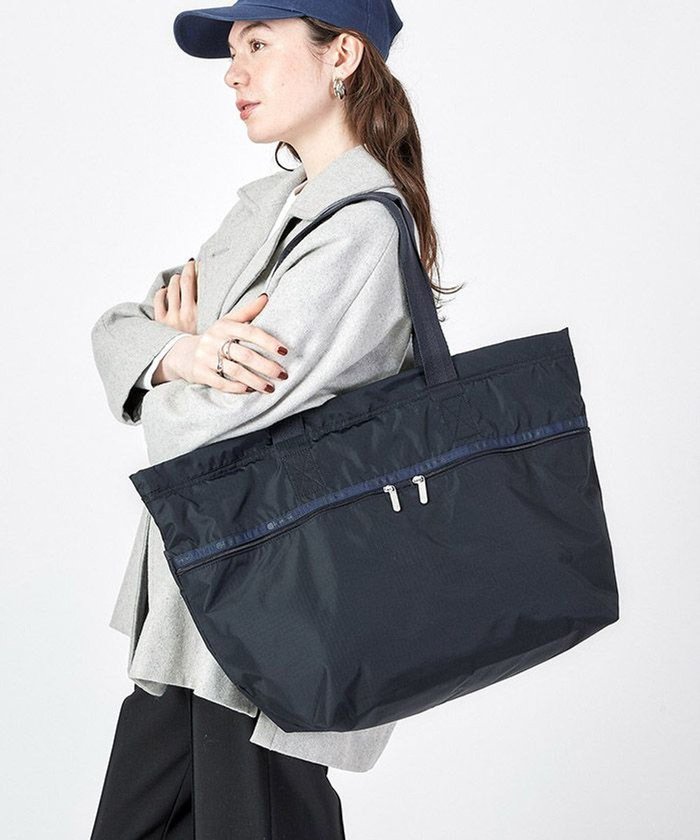 【レスポートサック/LeSportsac】のCARLIN ZIP TOP TOTE BAG/ディープシーブルー インテリア・キッズ・メンズ・レディースファッション・服の通販 founy(ファニー) https://founy.com/ ファッション Fashion レディースファッション WOMEN バッグ Bag 軽量 Lightweight シンプル Simple スポーツ Sports トラベル Travel プリント Print ボストン Boston ポケット Pocket 無地 Plain Color ラップ Wrap おすすめ Recommend 旅行 Travel ビジネス 仕事 通勤 Business |ID: prp329100003510852 ipo3291000000029253550