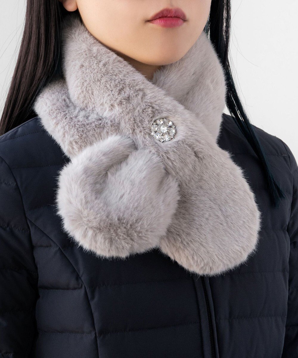 【トッカ/TOCCA】のMINI BIJOUX FUR TIPPET ティペット インテリア・キッズ・メンズ・レディースファッション・服の通販 founy(ファニー) 　ファッション　Fashion　レディースファッション　WOMEN　マフラー　Mufflers　A/W・秋冬　Aw・Autumn/Winter・Fw・Fall-Winter　冬　Winter　エレガント 上品　Elegant　カーディガン　Cardigan　クラシカル　Classical　ストール　Stall　スヌード　Snood　フェイクファー　Faux Fur　ブローチ　Brooch　マフラー　Scarf　リュクス　Luxe　ライトグレー系|ID: prp329100003515783 ipo3291000000029164044