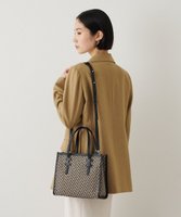 【イアクッチ/IACUCCI】のモノグランマ S JACQUARD/RUGA 人気、トレンドファッション・服の通販 founy(ファニー) ファッションモデル・俳優・女優 Models 女性 Women 福田麻琴 Fukuda Makoto ファッション Fashion レディースファッション WOMEN バッグ Bag クラシカル Classical グラフィック Graphic ショルダー Shoulder シンプル Simple ジャカード Jacquard スクエア Square スマート Smart 雑誌 Magazine ポケット Pocket モダン Modern |ID:prp329100003529607