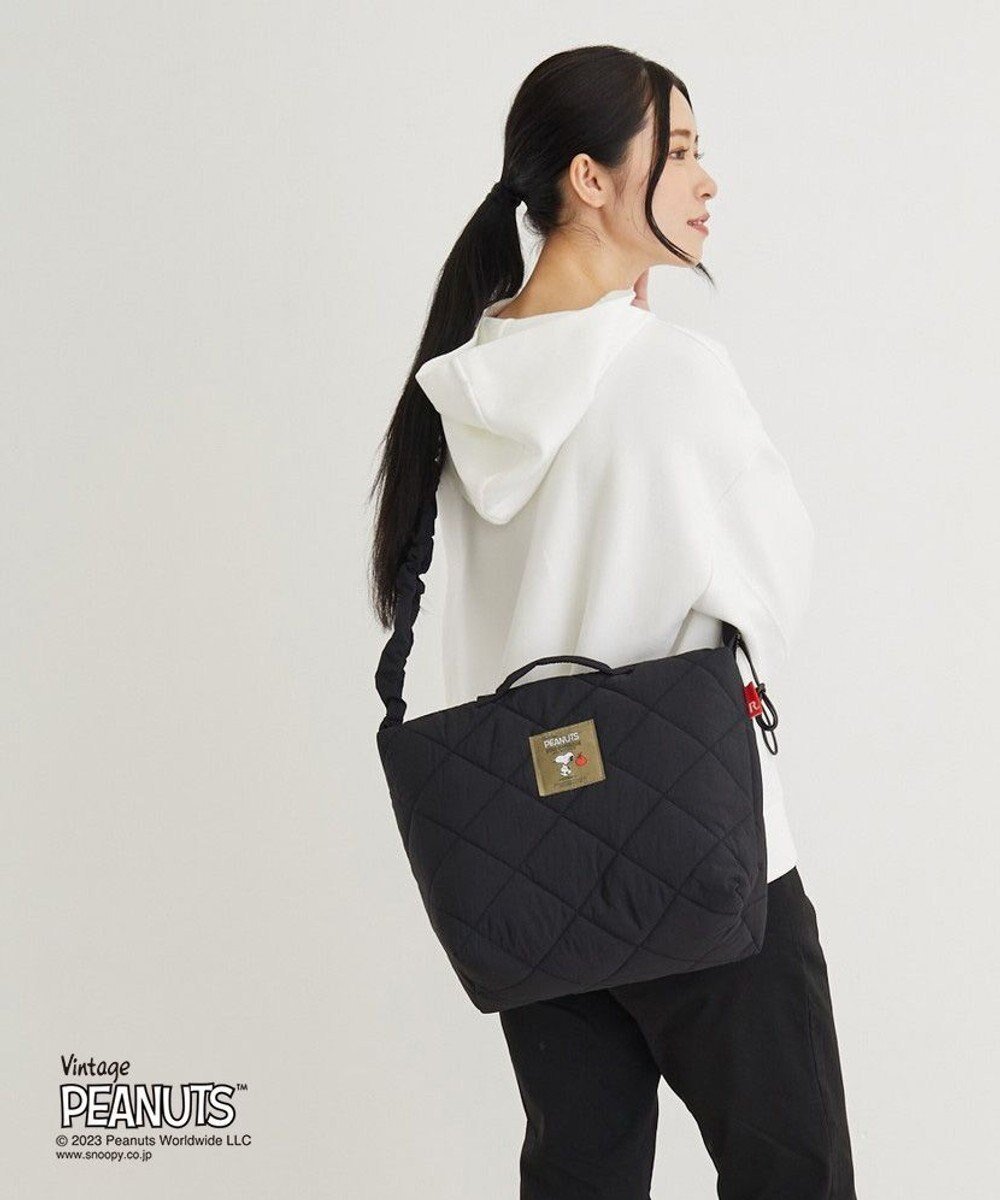 【ルートート/ROOTOTE】の8341【スヌーピー】IP.ミディアム.2way.キルト.ピーナッツ-8S 人気、トレンドファッション・服の通販 founy(ファニー) 　ファッション　Fashion　レディースファッション　WOMEN　アウトドア　Outdoor　カメラ　Camera　キルティング　Quilting　キルト　Quilt　傘　Umbrella　ショルダー　Shoulder　スマホ　Smartphone　財布　Wallet　ボックス　Box　ポケット　Pocket　NEW・新作・新着・新入荷　New Arrivals　 other-1|ID: prp329100003549531 ipo3291000000023423757