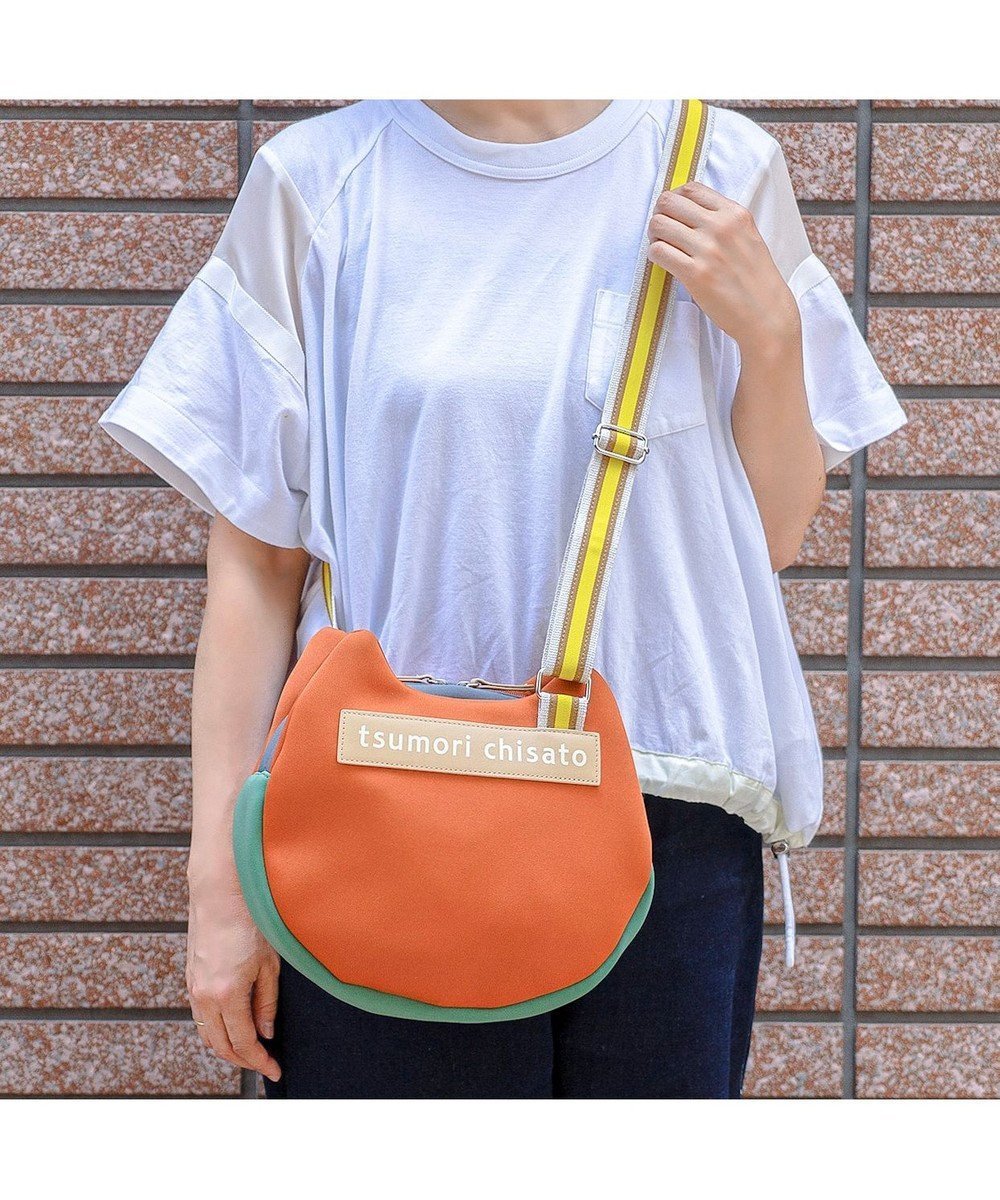 【ツモリチサト キャリー/tsumori chisato CARRY】のネコかおウレタン ショルダーバッグ 小サイズ 猫モチーフ インテリア・キッズ・メンズ・レディースファッション・服の通販 founy(ファニー) 　ファッション　Fashion　レディースファッション　WOMEN　ネコ　Cat　ポケット　Pocket　モチーフ　Motif　猫　Cat　オレンジ|ID: prp329100003651698 ipo3291000000029647197