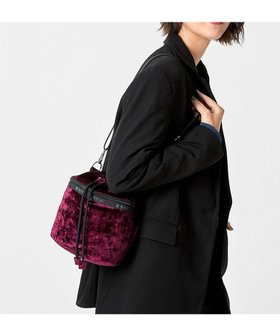 【レスポートサック/LeSportsac】 DRAWSTRING BUCKET BAG/ベロアチェリーウッド人気、トレンドファッション・服の通販 founy(ファニー) ファッション Fashion レディースファッション WOMEN トップス・カットソー Tops/Tshirt ベロア Velour コレクション Collection 巾着 Purse 財布 Wallet ドローストリング Drawstring プリント Print ベロア Velor ポケット Pocket 無地 Plain Color おすすめ Recommend エレガント 上品 Elegant ギフト プレゼント Gift Present |ID:prp329100003706079