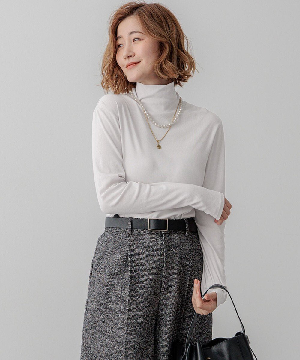 【23区/NIJYUSANKU】の【洗える】レイヤードタートル カットソー インテリア・キッズ・メンズ・レディースファッション・服の通販 founy(ファニー) 　ファッション　Fashion　レディースファッション　Fashion for Women　トップス・カットソー　Cut & Sew Tops　シャツ・ブラウス・オフィスカジュアル　Elegant Blouses & Button-Ups　ロングTシャツ・Tシャツ　Longline T-Shirts & Tees　カットソー・ベーシックTシャツ　Cut-and-Sewn Tops / Stretch Tees & Basics　インナー　Innerwear　春　Spring　洗える　Machine Washable　カットソー　Cut and Sewn Top　ジャケット　Jacket, Outerwear　タートル　Turtleneck, Turtle Collar　タートルネック　Turtleneck, High Neck　バランス　Balance, Style Balance　ベーシック　Basic, Essential　S/S・春夏　SS, Spring/Summer, Warm Season　夏　Summer　ホワイト系|ID: prp329100003714338 ipo3291000000033529366