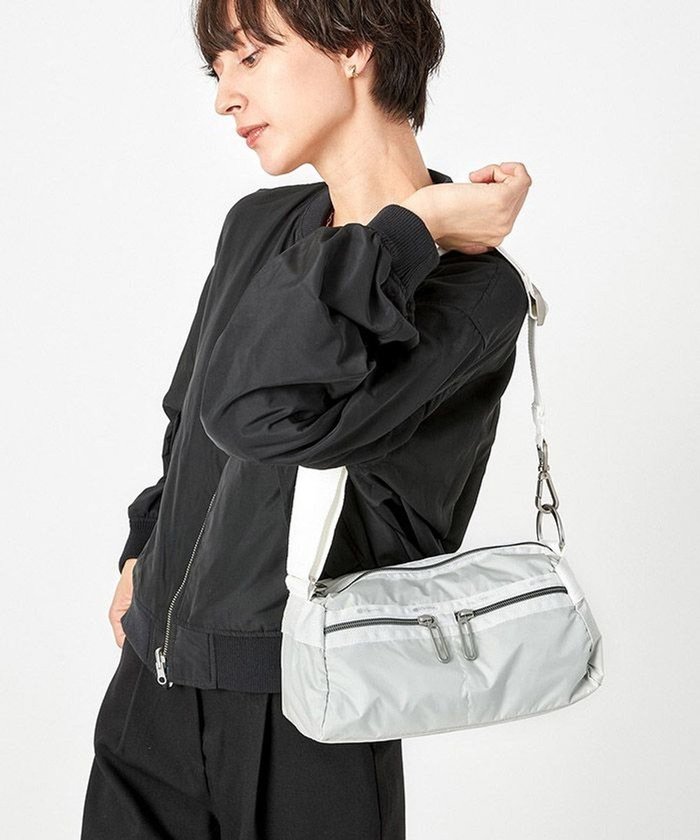 【レスポートサック/LeSportsac】のE/W SHOULDER BAG/ブランC インテリア・キッズ・メンズ・レディースファッション・服の通販 founy(ファニー) https://founy.com/ ファッション Fashion レディースファッション WOMEN アウトドア Outdoor 軽量 Lightweight ショルダー Shoulder シンプル Simple スタイリッシュ Stylish 財布 Wallet トラベル Travel 台形 Trapezoid 定番 Standard 人気 Popularity ハンドバッグ Handbag フォルム Form プリント Print ポケット Pocket 無地 Plain Color ラップ Wrap リップ Lip おすすめ Recommend 旅行 Travel |ID: prp329100003731334 ipo3291000000028344711