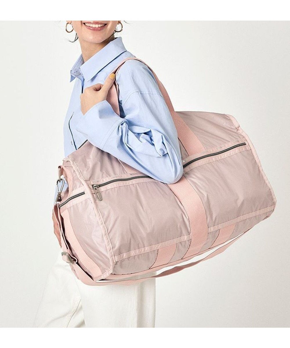 【レスポートサック/LeSportsac】のCR LARGE WEEKENDER/シルバーピンクC 人気、トレンドファッション・服の通販 founy(ファニー) 　ファッション　Fashion　レディースファッション　WOMEN　アウトドア　Outdoor　コンパクト　Compact　軽量　Lightweight　ショルダー　Shoulder　シルバー　Silver　シンプル　Simple　スポーツ　Sports　トラベル　Travel　定番　Standard　人気　Popularity　プリント　Print　ボストン　Boston　ボストンバッグ　Boston Bag　ポケット　Pocket　無地　Plain Color　おすすめ　Recommend　旅行　Travel　 other-1|ID: prp329100003731364 ipo3291000000026689567