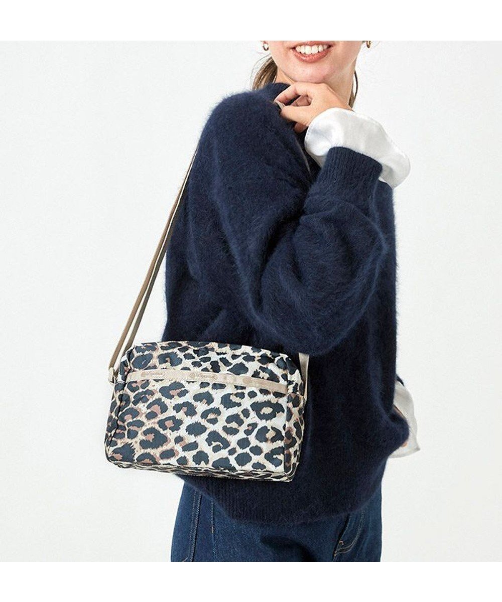 【レスポートサック/LeSportsac】のDANIELLA CROSSBODY/フラクセンレオパード 人気、トレンドファッション・服の通販 founy(ファニー) 　ファッション　Fashion　レディースファッション　WOMEN　おすすめ　Recommend　アウトドア　Outdoor　イエロー　Yellow　コンパクト　Compact　ポケット　Pocket　レオパード　Leopard　旅行　Travel　財布　Wallet　 other-1|ID: prp329100003766138 ipo3291000000024800801