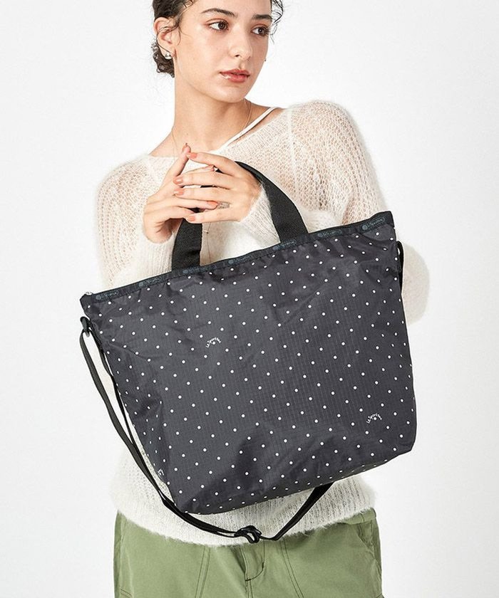 【レスポートサック/LeSportsac】のDELUXE EASY CARRY TOTE/プティドット インテリア・キッズ・メンズ・レディースファッション・服の通販 founy(ファニー) https://founy.com/ ファッション Fashion レディースファッション WOMEN バッグ Bag シンプル Simple ドット Dot ベーシック Basic ポケット Pocket モノトーン Monotone ビジネス 仕事 通勤 Business |ID: prp329100003852686 ipo3291000000029382894