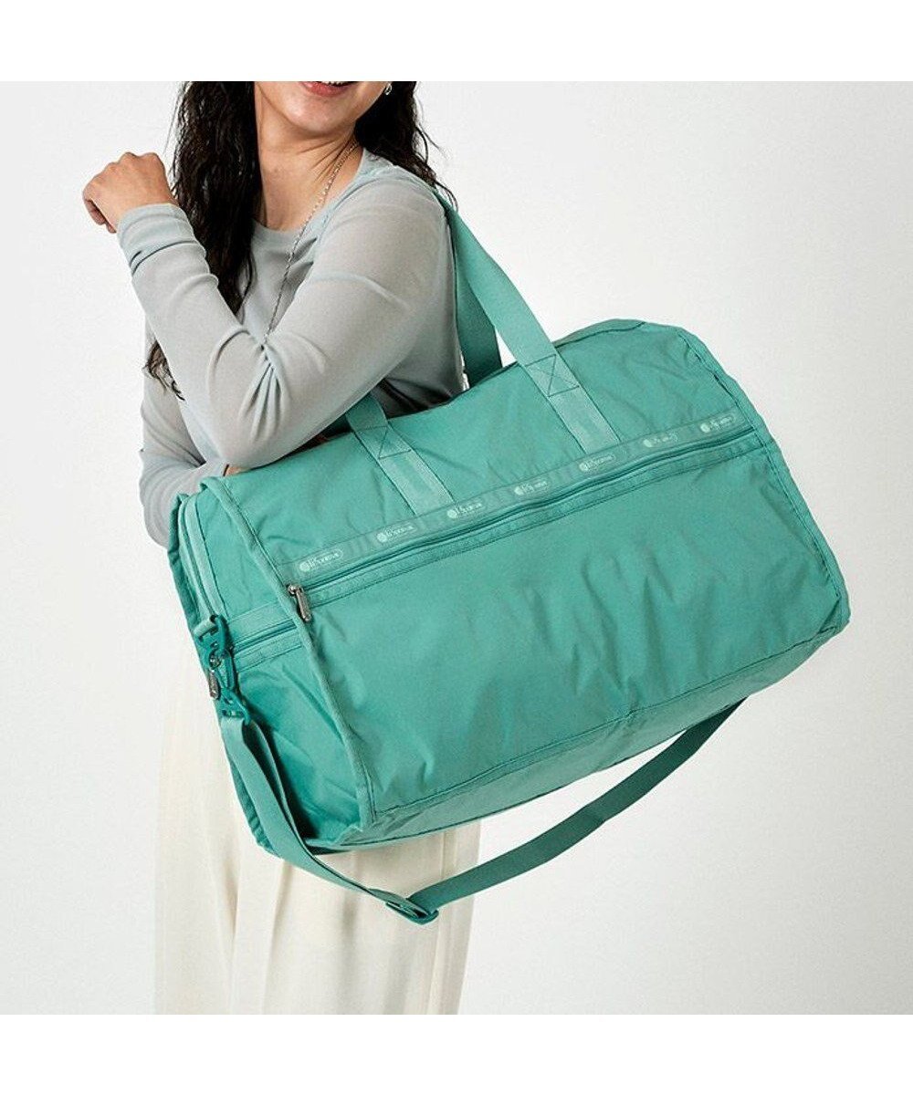 【レスポートサック/LeSportsac】のDELUXE LG WEEKENDER/セージグリーン 人気、トレンドファッション・服の通販 founy(ファニー) 　ファッション　Fashion　レディースファッション　WOMEN　アウトドア　Outdoor　軽量　Lightweight　シンプル　Simple　スポーツ　Sports　トラベル　Travel　人気　Popularity　プリント　Print　ボストンバッグ　Boston Bag　ポケット　Pocket　無地　Plain Color　おすすめ　Recommend　旅行　Travel　 other-1|ID: prp329100003852743 ipo3291000000026261343