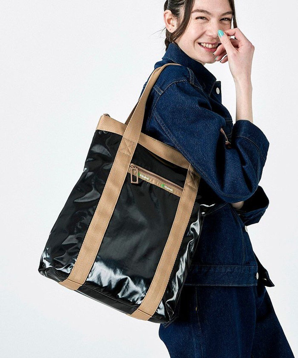 【レスポートサック/LeSportsac】のN/S ZIP TOTE/50th ブラックシャイン インテリア・キッズ・メンズ・レディースファッション・服の通販 founy(ファニー) 　ファッション　Fashion　レディースファッション　WOMEN　バッグ　Bag　コレクション　Collection　スマホ　Smartphone　チェック　Check　トラベル　Travel　人気　Popularity　ハンドバッグ　Handbag　フロント　Front　プリント　Print　ポケット　Pocket　マグネット　Magnet　無地　Plain Color　おすすめ　Recommend　旅行　Travel　ビジネス 仕事 通勤　Business　50th ブラックシャイン|ID: prp329100003888937 ipo3291000000025616324