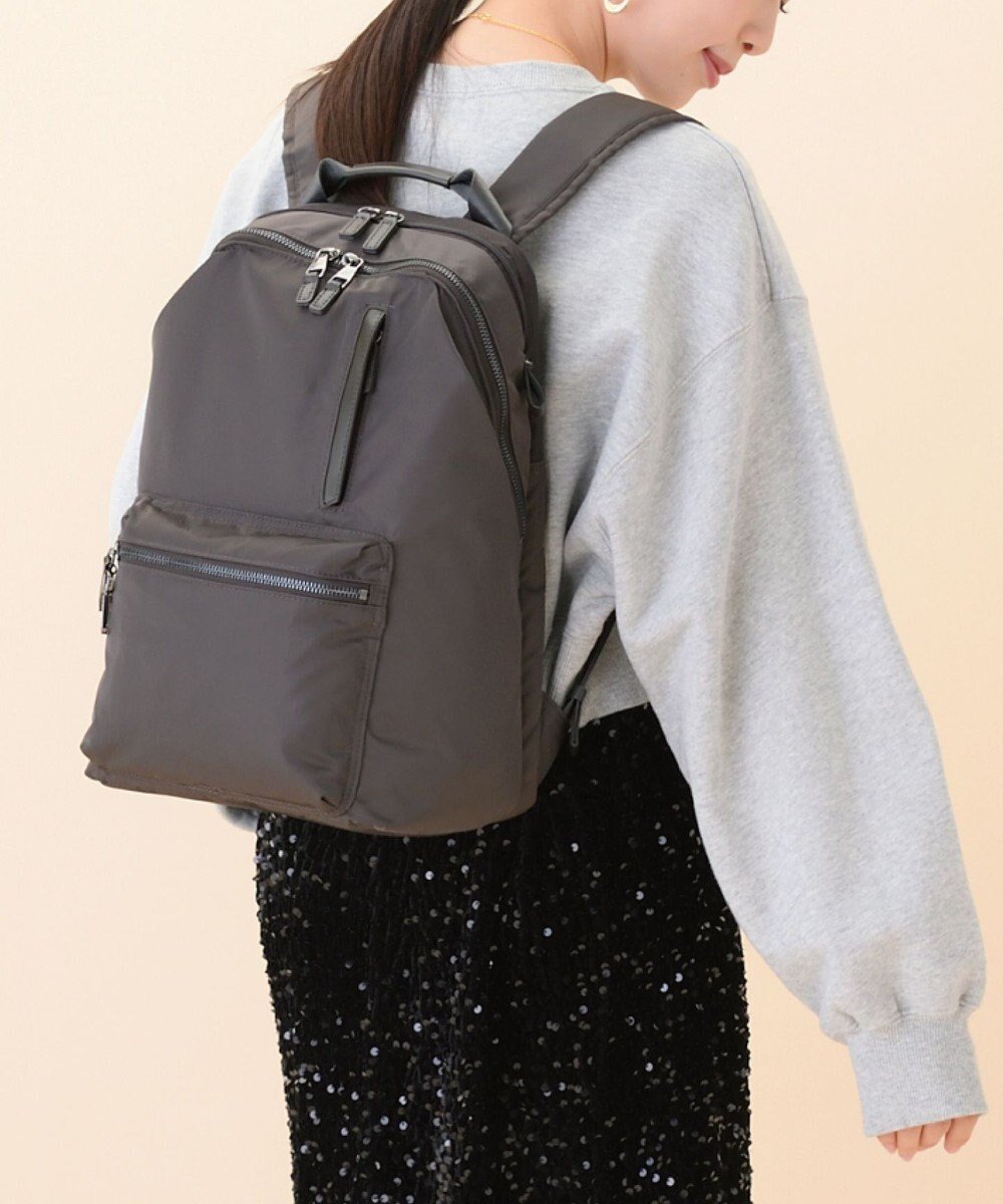 【エースバッグズアンドラゲッジ/ACE BAGS & LUGGAGE】の【雑誌掲載】W .Day/Night ポッケス スリムリュック 2024モデル A4サイズ 13.3インチPC収納 15276 ダブルアンドデイナイト マザーズバッグ インテリア・キッズ・メンズ・レディースファッション・服の通販 founy(ファニー) 　雑誌掲載アイテム　Magazine Items　ファッション雑誌　Fashion Magazines　オッジ　Oggi　ファッション　Fashion　レディースファッション　WOMEN　バッグ　Bag　春　Spring　10月号　October Issue　スエード　Suede　スリム　Slim　雑誌　Magazine　ポケット　Pocket　ポシェット　Pochette　リアル　Real　リュック　Ruck Sack　おすすめ　Recommend　ビジネス 仕事 通勤　Business　チャコールグレー|ID: prp329100003894173 ipo3291000000026322997