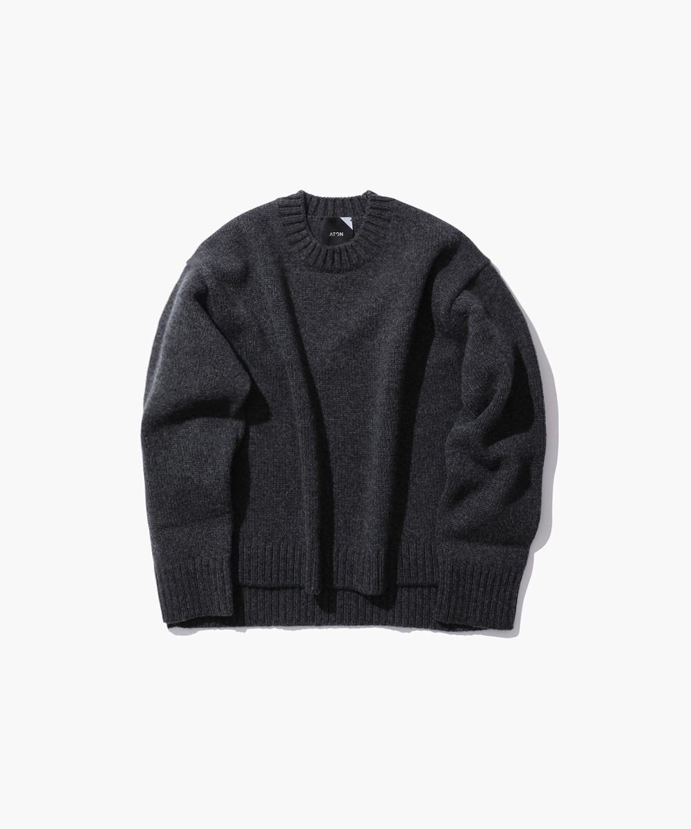 【エイトン/ATON】のCOOMA LAMBS WOOL ショートクルーネックプルオーバー インテリア・キッズ・メンズ・レディースファッション・服の通販 founy(ファニー) 　ファッション　Fashion　レディースファッション　WOMEN　トップス・カットソー　Tops/Tshirt　ニット　Knit Tops　プルオーバー　Pullover　A/W・秋冬　Aw・Autumn/Winter・Fw・Fall-Winter　ショート　Short　シンプル　Simple　セーター　Sweater　フォルム　Form　リラックス　Relax　再入荷　Restock/Back In Stock/Re Arrival　CHARCOAL GRAY|ID: prp329100003936678 ipo3291000000028666869