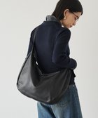 【ラシット/russet】の【新色追加】ソフトレザーラウンドビッグショルダーバッグ(CE-1325-WEB) Black(ゴールド金具)|ID: prp329100003938736 ipo3291000000028462749