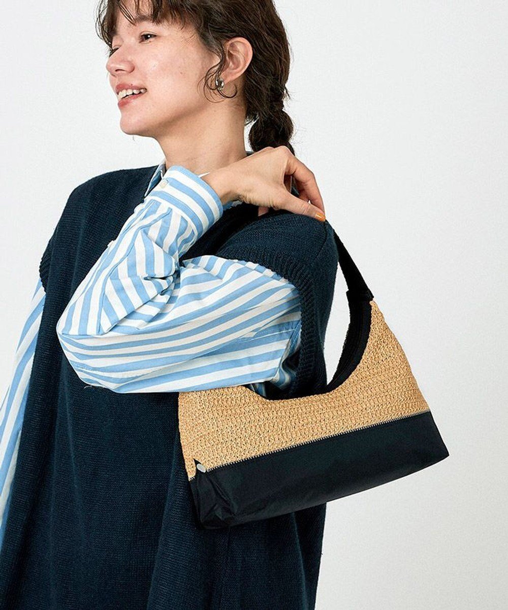 【レスポートサック/LeSportsac】のRAFFIA SHOULDER BAG/リサイクルブラックラフィア 人気、トレンドファッション・服の通販 founy(ファニー) 　ファッション　Fashion　レディースファッション　WOMEN　アウトドア　Outdoor　クラッチ　Clutch　軽量　Lightweight　ショルダー　Shoulder　スポーツ　Sports　財布　Wallet　ハーフ　Half　プリント　Print　ポケット　Pocket　ポシェット　Pochette　ミックス　Mix　ラフィア　Raffia　旅行　Travel　エレガント 上品　Elegant　 other-1|ID: prp329100003952374 ipo3291000000028957709