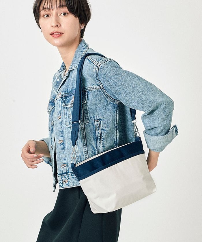 【レスポートサック/LeSportsac】のSMALL BUCKET BAG/メレンゲ/ネイビー インテリア・キッズ・メンズ・レディースファッション・服の通販 founy(ファニー) https://founy.com/ ファッション Fashion レディースファッション WOMEN アウトドア Outdoor 軽量 Lightweight ショルダー Shoulder シンプル Simple スポーツ Sports 財布 Wallet トラベル Travel 人気 Popularity プリント Print ポケット Pocket 無地 Plain Color おすすめ Recommend 旅行 Travel ギフト プレゼント Gift Present |ID: prp329100003972677 ipo3291000000028162829