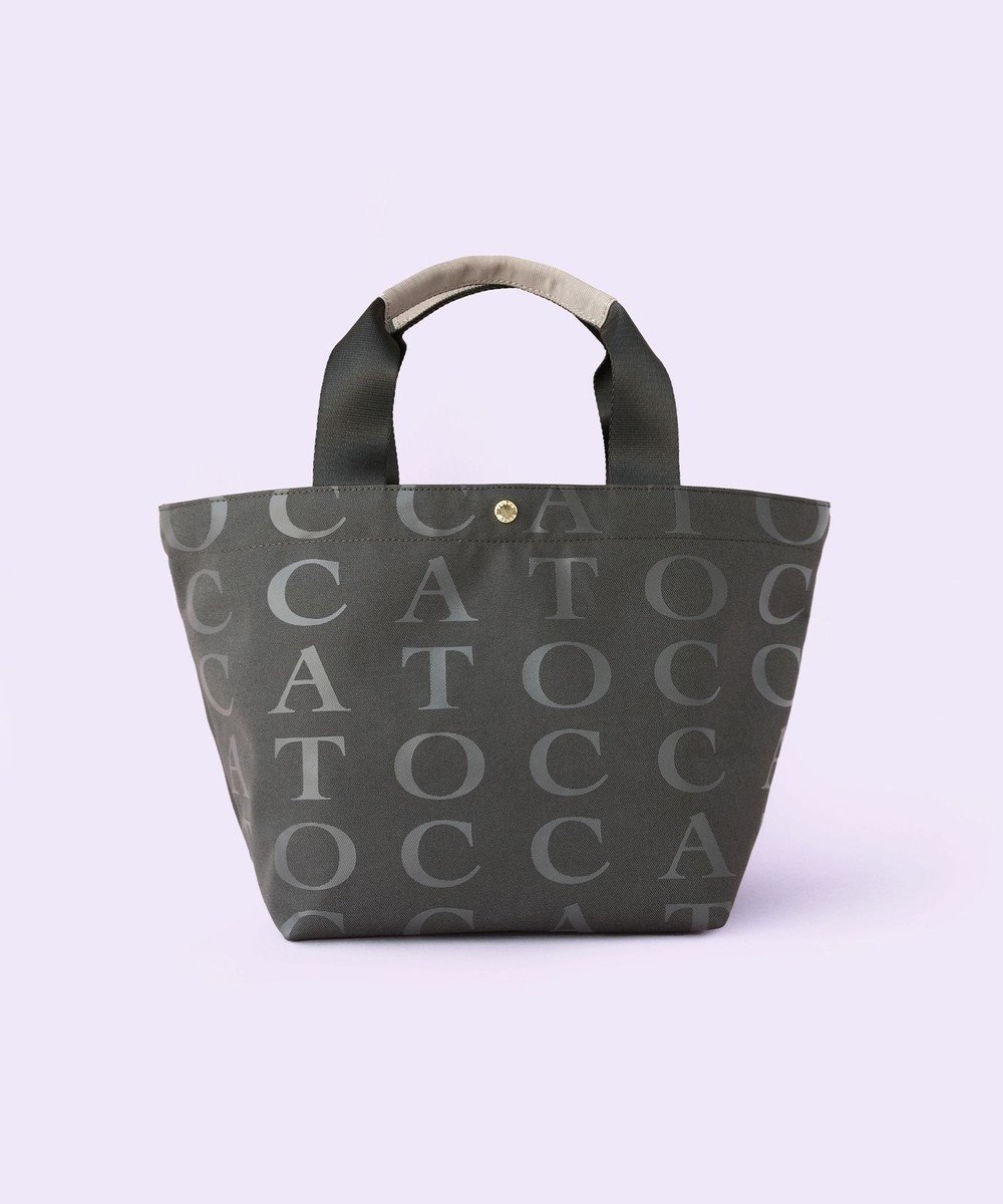 【トッカ/TOCCA】の【WEB&一部店舗限定】FOLLOWING TOCCA TOTE トートバッグ インテリア・キッズ・メンズ・レディースファッション・服の通販 founy(ファニー) 　ファッション　Fashion　レディースファッション　WOMEN　バッグ　Bag　コーティング　Coating　シューズ　Shoes　シンプル　Simple　スポーツ　Sports　財布　Wallet　ビーチ　Beach　フェミニン　Feminine　フロント　Front　プリント　Print　ポケット　Pocket　メタル　Metal　リュクス　Luxe　ループ　Loop　おすすめ　Recommend　旅行　Travel　ライトグレー系|ID: prp329100003989060 ipo3291000000026787200