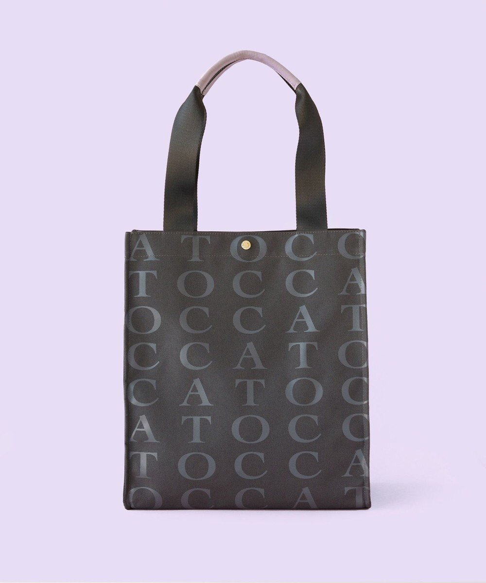 【トッカ/TOCCA】の【WEB&一部店舗限定】【A4サイズ対応】FOLLOWING TOCCA A4 TOTE トートバッグ インテリア・キッズ・メンズ・レディースファッション・服の通販 founy(ファニー) 　ファッション　Fashion　レディースファッション　WOMEN　バッグ　Bag　コーティング　Coating　シューズ　Shoes　シンプル　Simple　スポーツ　Sports　財布　Wallet　ビーチ　Beach　フェミニン　Feminine　フロント　Front　プリント　Print　ポケット　Pocket　メタル　Metal　リュクス　Luxe　ループ　Loop　おすすめ　Recommend　旅行　Travel　ビジネス 仕事 通勤　Business　ライトグレー系|ID: prp329100003989063 ipo3291000000026774346