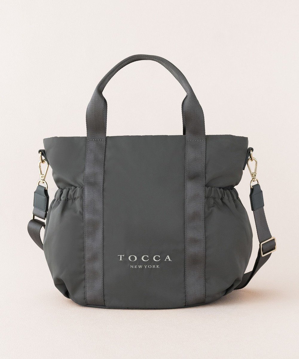 【トッカ/TOCCA】の【WEB&一部店舗限定・撥水・環境にやさしい素材】SANA SIDEPOCKET TOTE トートバッグ インテリア・キッズ・メンズ・レディースファッション・服の通販 founy(ファニー) 　ファッション　Fashion　レディースファッション　Fashion for Women　バッグ　Bags　クラウン　Crown, Royal Motif　コレクション　Collection, Seasonal Line　軽量　Lightweight, Ultra Light　シューズ　Shoes, Footwear　シンプル　Simple, Minimal　スポーツ　Sports, Activewear　財布　Wallet, Purse　フォルム　Silhouette, Form　フラット　Flat, Flat Shoes　ポケット　Pocket, Pocket Detail　ポーチ　Pouch, Small Case　リラックス　Relax, Relaxed Fit　おすすめ　Recommended / Our Picks　旅行　Travel　ベージュ系|ID: prp329100003991962 ipo3291000000033451970