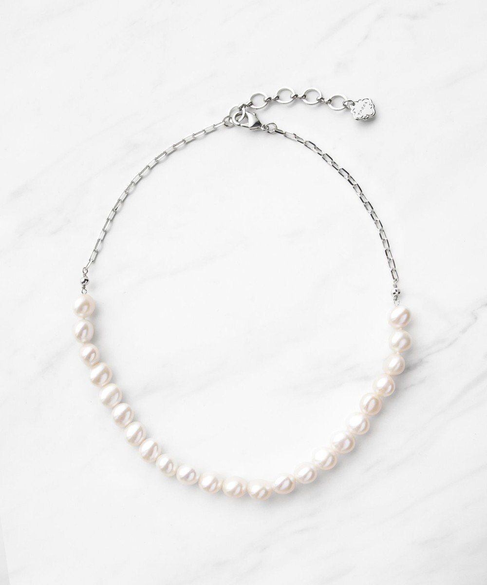 【トッカ/TOCCA】のBAROQUE PEARL NECKLACE 淡水バロックパール ネックレス インテリア・キッズ・メンズ・レディースファッション・服の通販 founy(ファニー) 　ファッション　Fashion　レディースファッション　WOMEN　ジュエリー　Jewelry　ネックレス　Necklaces　2024年　2024　2024-2025秋冬・A/W　Aw/Autumn/Winter/Fw/Fall/2024-2025　A/W・秋冬　Aw・Autumn/Winter・Fw・Fall-Winter　冬　Winter　おすすめ　Recommend　アクセサリー　Accessories　ギフト プレゼント　Gift Present　シンプル　Simple　チェーン　Chain　テクスチャー　Texture　ネックレス　Necklace　ハーフ　Half　バロック　Baroque　パール　Pearl　フォルム　Form　リュクス　Luxe　雑誌　Magazine　シルバー系|ID: prp329100003991968 ipo3291000000026523669