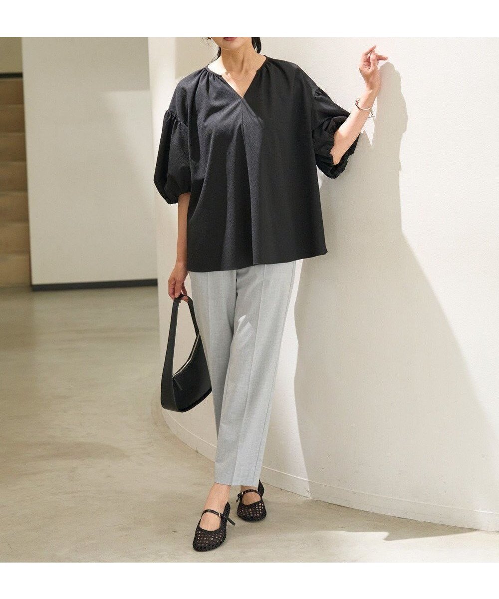 【アンフィーロ 自由区/UNFILO】のマイビューティ テーパードパンツ インテリア・キッズ・メンズ・レディースファッション・服の通販 founy(ファニー) 　ファッション　Fashion　レディースファッション　Fashion for Women　パンツ　Pants & Trousers　春　Spring　軽量　Lightweight, Ultra Light　ストレッチ　Stretch, Stretchy Fabric　センター　Center, Center Line　フラット　Flat, Flat Shoes　フロント　Front, Front Design　S/S・春夏　SS, Spring/Summer, Warm Season　夏　Summer　旅行　Travel　ビジネス 仕事 通勤　Business / Work / Commuting　ライトグレー|ID: prp329100004006985 ipo3291000000035772814