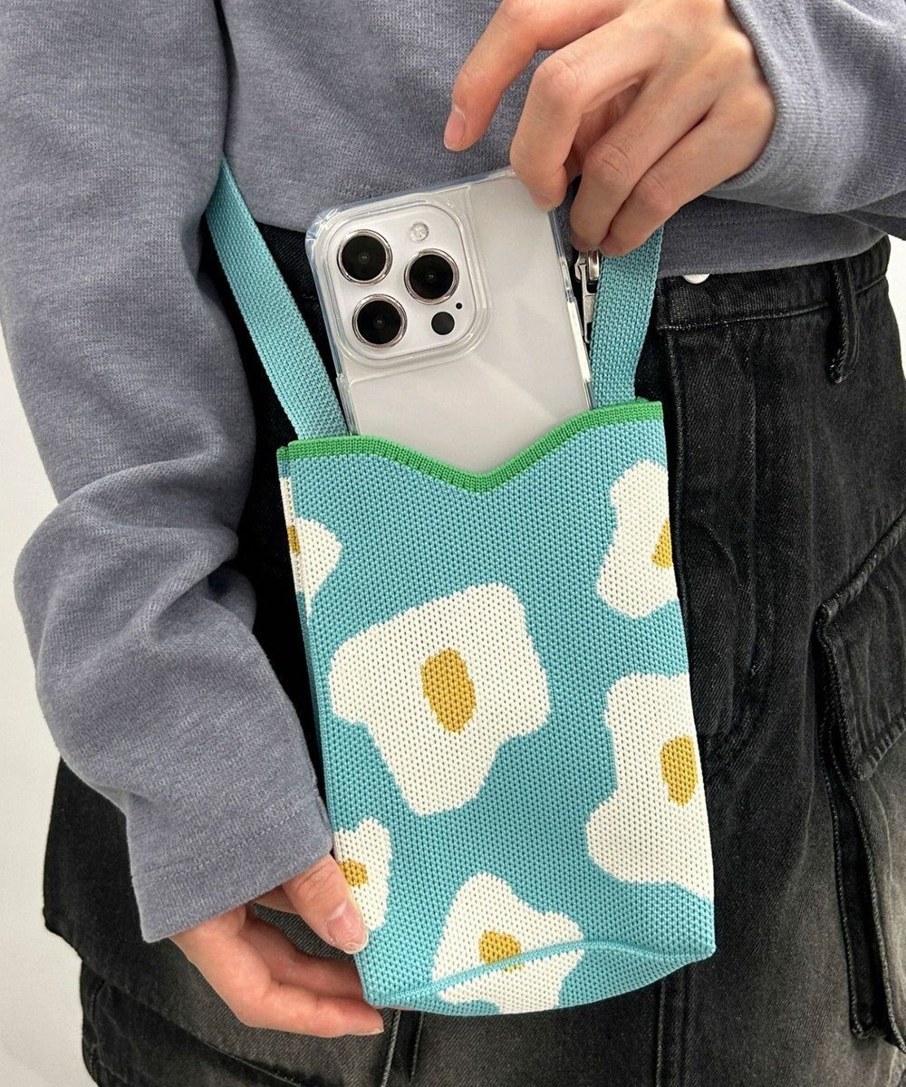 【ウィゴー/WEGO】の総柄スマホショルダーポーチ 人気、トレンドファッション・服の通販 founy(ファニー) 　ファッション　Fashion　レディースファッション　WOMEN　ポーチ　Pouches　スポーツウェア　Sportswear　スポーツ バッグ/ポーチ　Sports Bag/Pouch　おすすめ　Recommend　スポーツ　Sports　スマホ　Smartphone　モバイル　Mobile　旅行　Travel　財布　Wallet　 other-1|ID: prp329100004014783 ipo3291000000026607758