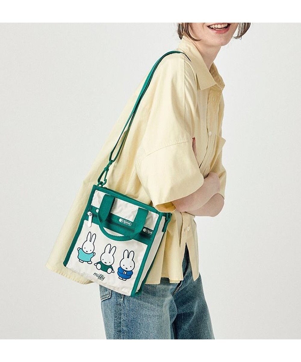 【レスポートサック/LeSportsac】のMINI N/S TOTE/ミッフィーアイボリーN/Sトート 人気、トレンドファッション・服の通販 founy(ファニー) 　ファッション　Fashion　レディースファッション　WOMEN　バッグ　Bag　アウトドア　Outdoor　キャラクター　Character　軽量　Lightweight　ショルダー　Shoulder　スクエア　Square　スマート　Smart　財布　Wallet　プリント　Print　ポケット　Pocket　ポーチ　Pouch　おすすめ　Recommend　旅行　Travel　 other-1|ID: prp329100004033546 ipo3291000000026814617