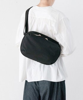 【ニジュウ カノウ/NIZYU KANO】の【撥水】FUKUI SIWAナイロンボディバッグ Lサイズ 人気、トレンドファッション・服の通販 founy(ファニー) ファッション Fashion レディースファッション WOMEN ポーチ Pouches クッション Cushion 傘 Umbrella シンプル Simple ポケット Pocket ポーチ Pouch メッシュ Mesh ループ Loop |ID:prp329100004052737