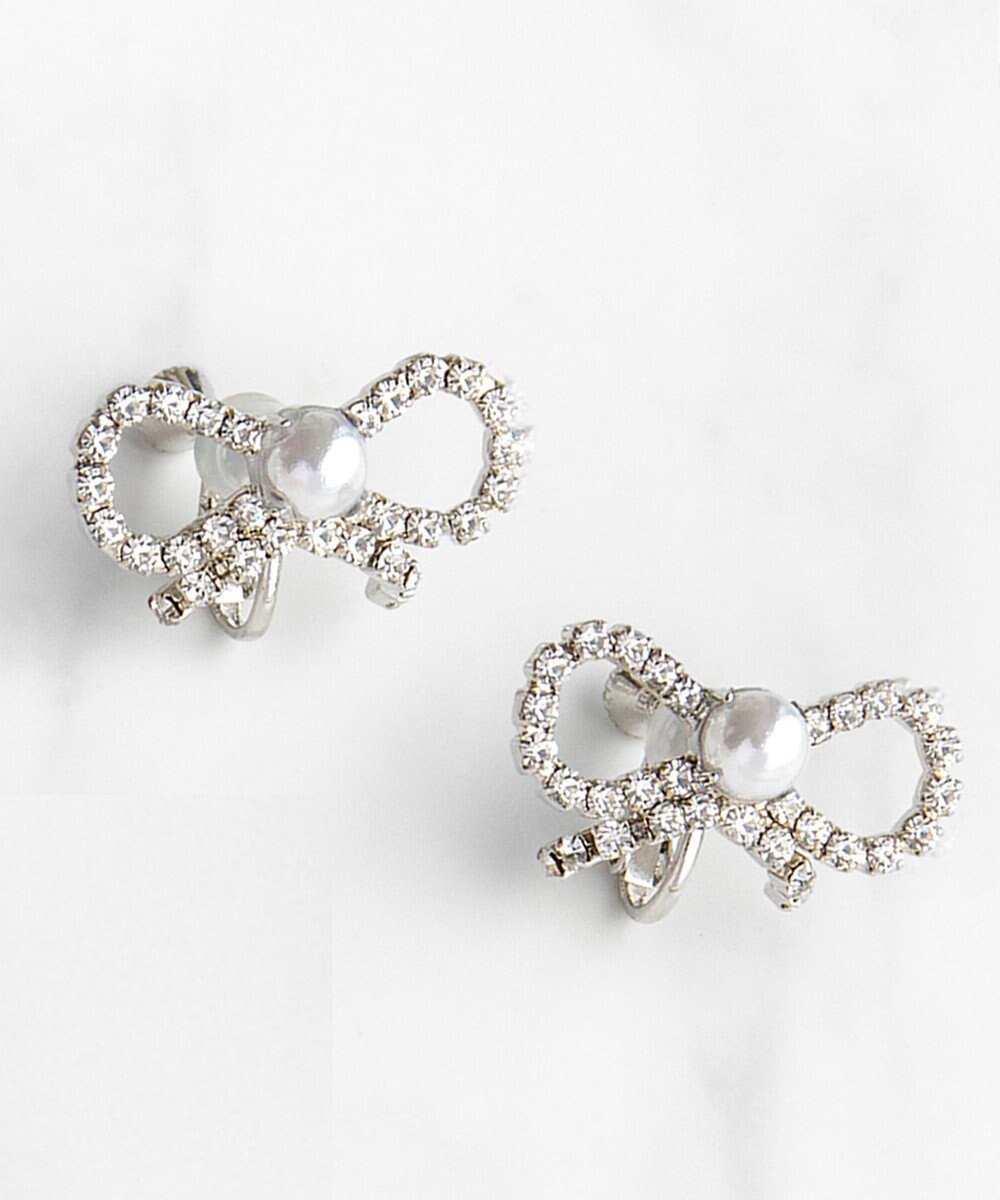 【トッカ/TOCCA】のGLITTER RIBBON EARRINGS イヤリング 人気、トレンドファッション・服の通販 founy(ファニー) 　ファッション　Fashion　レディースファッション　WOMEN　ジュエリー　Jewelry　リング　Rings　イヤリング　Earrings　アクセサリー　Accessories　アシンメトリー　Asymmetry　イヤリング　Earrings　ストーン　Stone　雑誌　Magazine　トレンド　Trend　ネックレス　Necklace　パール　Pearl　ビジュー　Bijou　フォルム　Form　モダン　Modern　モチーフ　Motif　リボン　Ribbon　冬　Winter　A/W・秋冬　Aw・Autumn/Winter・Fw・Fall-Winter　おすすめ　Recommend　2024年　2024　エレガント 上品　Elegant　ギフト プレゼント　Gift Present　2024-2025秋冬・A/W　Aw/Autumn/Winter/Fw/Fall/2024-2025　 other-1|ID: prp329100004060682 ipo3291000000027345345