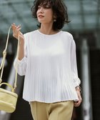 【23区/NIJYUSANKU】の【洗える】ライトバックサテンアムンゼン プリーツ ブラウス 人気、トレンドファッション・服の通販 founy(ファニー) ファッション Fashion レディースファッション Fashion for Women トップス・カットソー Cut & Sew Tops シャツ・ブラウス・オフィスカジュアル Elegant Blouses & Button-Ups 2024年 2024 2024-2025秋冬・A/W Autumn/Winter 2024–25 AW24–25 インナー Innerwear サテン Satin, Glossy Fabric ジャケット Jacket, Outerwear プリーツ Pleats, Pleated ボトム Bottoms, Lower Wear エレガント 上品 Elegant 洗える Machine Washable A/W・秋冬 Autumn/Winter thumbnail ホワイト系|ID: prp329100004060734 ipo3291000000033684089