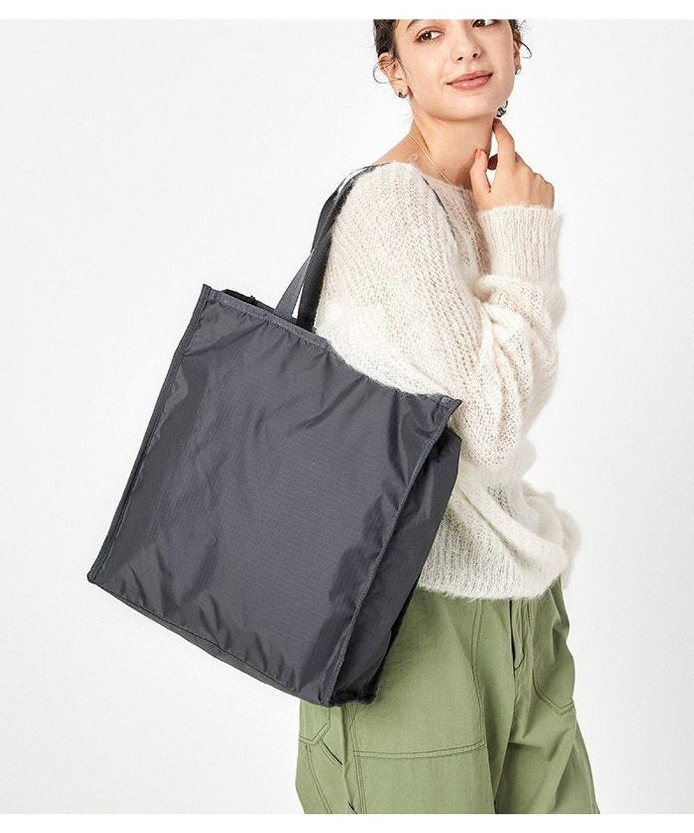 【レスポートサック/LeSportsac】のLG BOOK TOTE/サンダー 人気、トレンドファッション・服の通販 founy(ファニー) 　ファッション　Fashion　レディースファッション　WOMEN　バッグ　Bag　シンプル　Simple　雑誌　Magazine　トラベル　Travel　プリント　Print　ポケット　Pocket　無地　Plain Color　再入荷　Restock/Back In Stock/Re Arrival　おすすめ　Recommend　旅行　Travel　エレガント 上品　Elegant　ビジネス 仕事 通勤　Business　 other-1|ID: prp329100004065973 ipo3291000000028463563