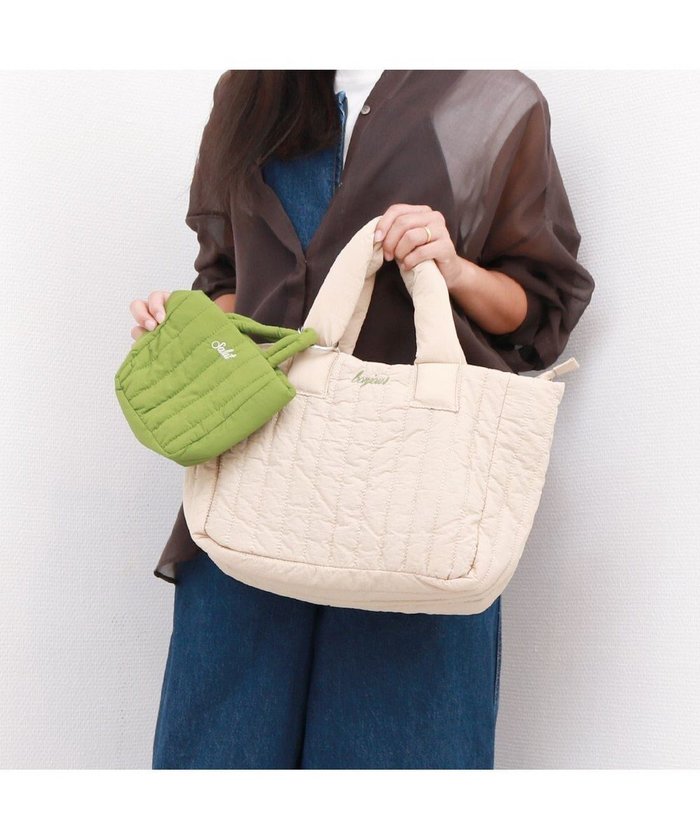 【アンビリオン/UNBILLION】の【テレビ ドラマ着用アイテム】カシュカシュ cachecache / 親子キルティング刺繍トートバッグ インテリア・キッズ・メンズ・レディースファッション・服の通販 founy(ファニー) https://founy.com/ ファッション Fashion レディースファッション Fashion for Women バッグ Bags カラフル Colorful Design キルティング Quilted, Quilting コンビ Combo, Combination Style 財布 Wallet, Purse ハンド Hand, Handmade ポーチ Pouch, Small Case ミックス Mix, Mixed Style モチーフ Motif, Design Theme 再入荷 Restock / Back in Stock |ID: prp329100004066263 ipo3291000000035932397