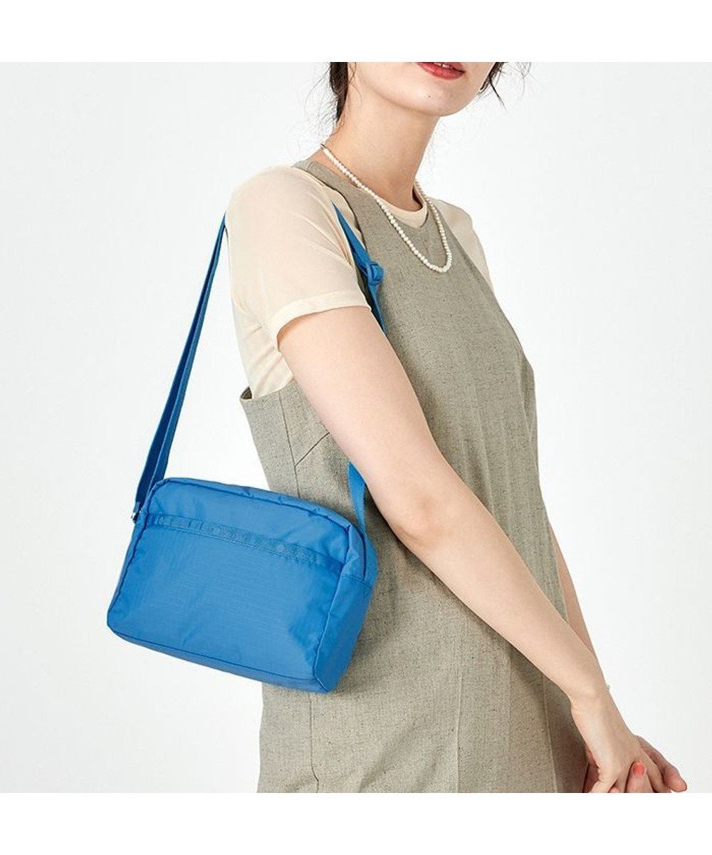 【レスポートサック/LeSportsac】のDANIELLA CROSSBODY/ヴィヴィッドブルー 人気、トレンドファッション・服の通販 founy(ファニー) 　ファッション　Fashion　レディースファッション　WOMEN　アウトドア　Outdoor　コンパクト　Compact　軽量　Lightweight　ショルダー　Shoulder　シンプル　Simple　スポーツ　Sports　財布　Wallet　人気　Popularity　プリント　Print　ポケット　Pocket　無地　Plain Color　おすすめ　Recommend　旅行　Travel　ギフト プレゼント　Gift Present　 other-1|ID: prp329100004077837 ipo3291000000027543988