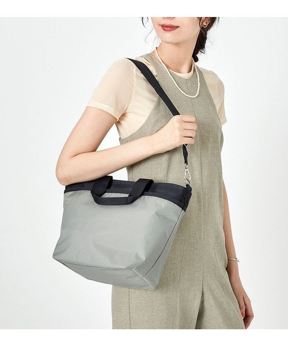 【レスポートサック/LeSportsac】のBUCKET TOTE/ドーブグレー/ディープシー 人気、トレンドファッション・服の通販 founy(ファニー) 　ファッション　Fashion　レディースファッション　WOMEN　バッグ　Bag　軽量　Lightweight　シンプル　Simple　財布　Wallet　トラベル　Travel　プリント　Print　ポケット　Pocket　無地　Plain Color　再入荷　Restock/Back In Stock/Re Arrival　旅行　Travel　 other-1|ID: prp329100004077840 ipo3291000000027764986