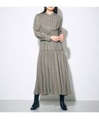 【グレース コンチネンタル/GRACE CONTINENTAL】のティアードシャツワンピース 人気、トレンドファッション・服の通販 founy(ファニー) ファッション Fashion レディースファッション WOMEN ワンピース Dress シャツワンピース Shirt Dresses A/W・秋冬 Aw・Autumn/Winter・Fw・Fall-Winter イエロー Yellow カーディガン Cardigan クラシック Classic スクエア Square スーツ Suit チェック Check ティアード Tiered トレンド Trend バランス Balance ベスト Vest ヨーク Yoke 今季 This Season thumbnail グレー|ID: prp329100004081011 ipo3291000000027854650