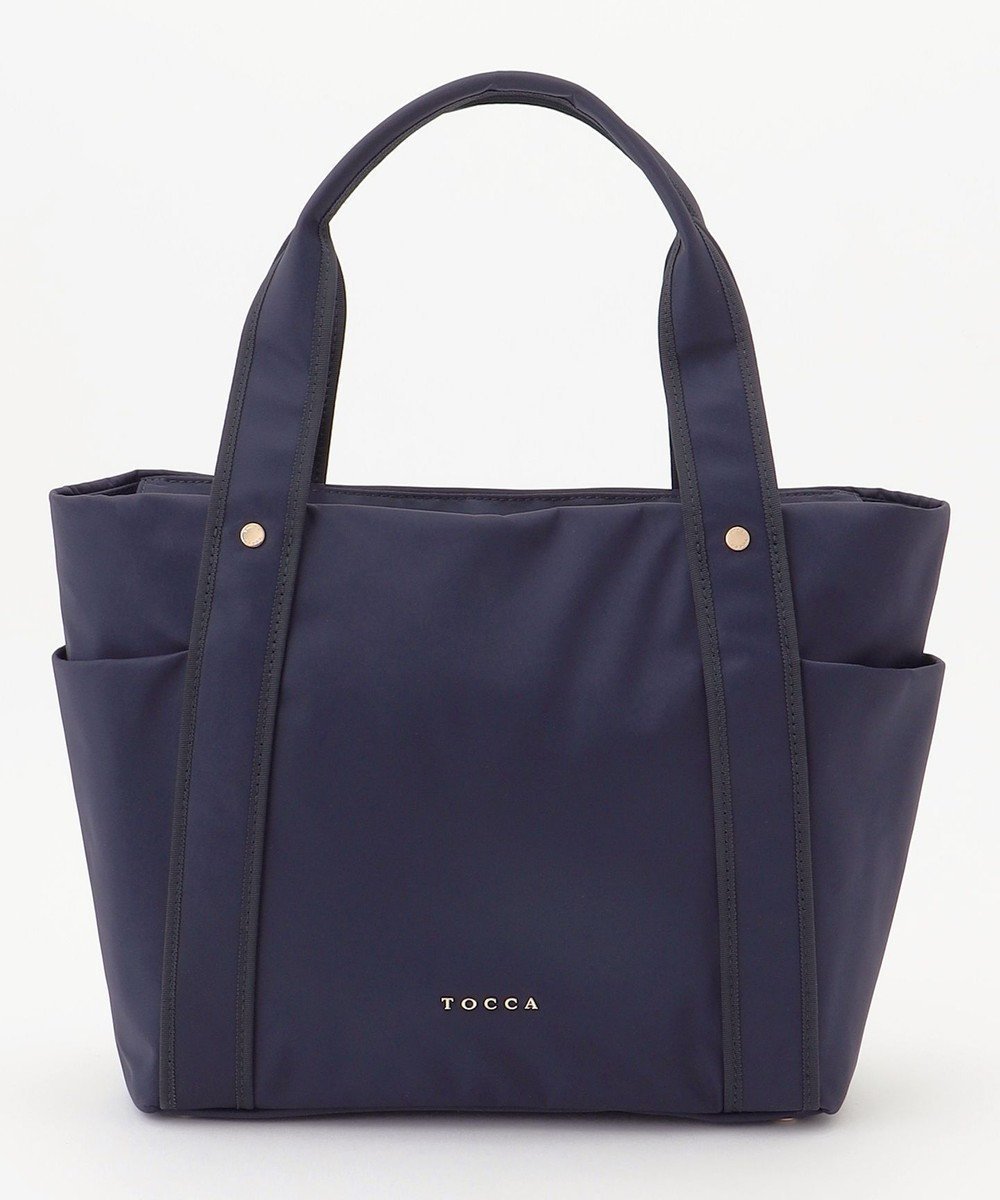 【トッカ/TOCCA】の【A4サイズ対応】NEW AVENUE NYLONBAG ナイロンバッグ インテリア・キッズ・メンズ・レディースファッション・服の通販 founy(ファニー) 　ファッション　Fashion　レディースファッション　Fashion for Women　バッグ　Bags　シンプル　Simple, Minimal　ジップ　Zip, Zipper　財布　Wallet, Purse　ポケット　Pocket, Pocket Detail　メタル　Metal, Metal Parts　A/W・秋冬　Autumn/Winter　冬　Winter / This Winter　2024年　2024　ビジネス 仕事 通勤　Business / Work / Commuting　2024-2025秋冬・A/W　Autumn/Winter 2024–25 AW24–25　ネイビー系|ID: prp329100004082282 ipo3291000000033604567