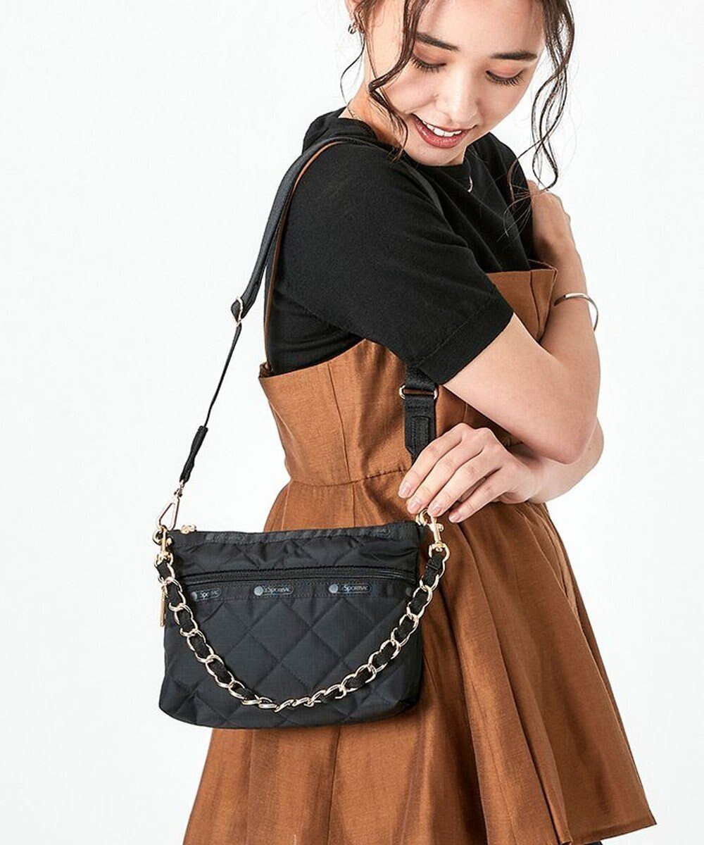 【レスポートサック/LeSportsac】のCHAIN COSMETIC CLUTCH/ブラックチェーンキルト 人気、トレンドファッション・服の通販 founy(ファニー) 　ファッション　Fashion　レディースファッション　WOMEN　バッグ　Bag　アウトドア　Outdoor　キルティング　Quilting　クラシカル　Classical　軽量　Lightweight　ジップ　Zip　スマート　Smart　財布　Wallet　チェーン　Chain　トラベル　Travel　定番　Standard　プリント　Print　ポケット　Pocket　ポーチ　Pouch　ラップ　Wrap　再入荷　Restock/Back In Stock/Re Arrival　おすすめ　Recommend　エレガント 上品　Elegant　ビジネス 仕事 通勤　Business　 other-1|ID: prp329100004094025 ipo3291000000028091808