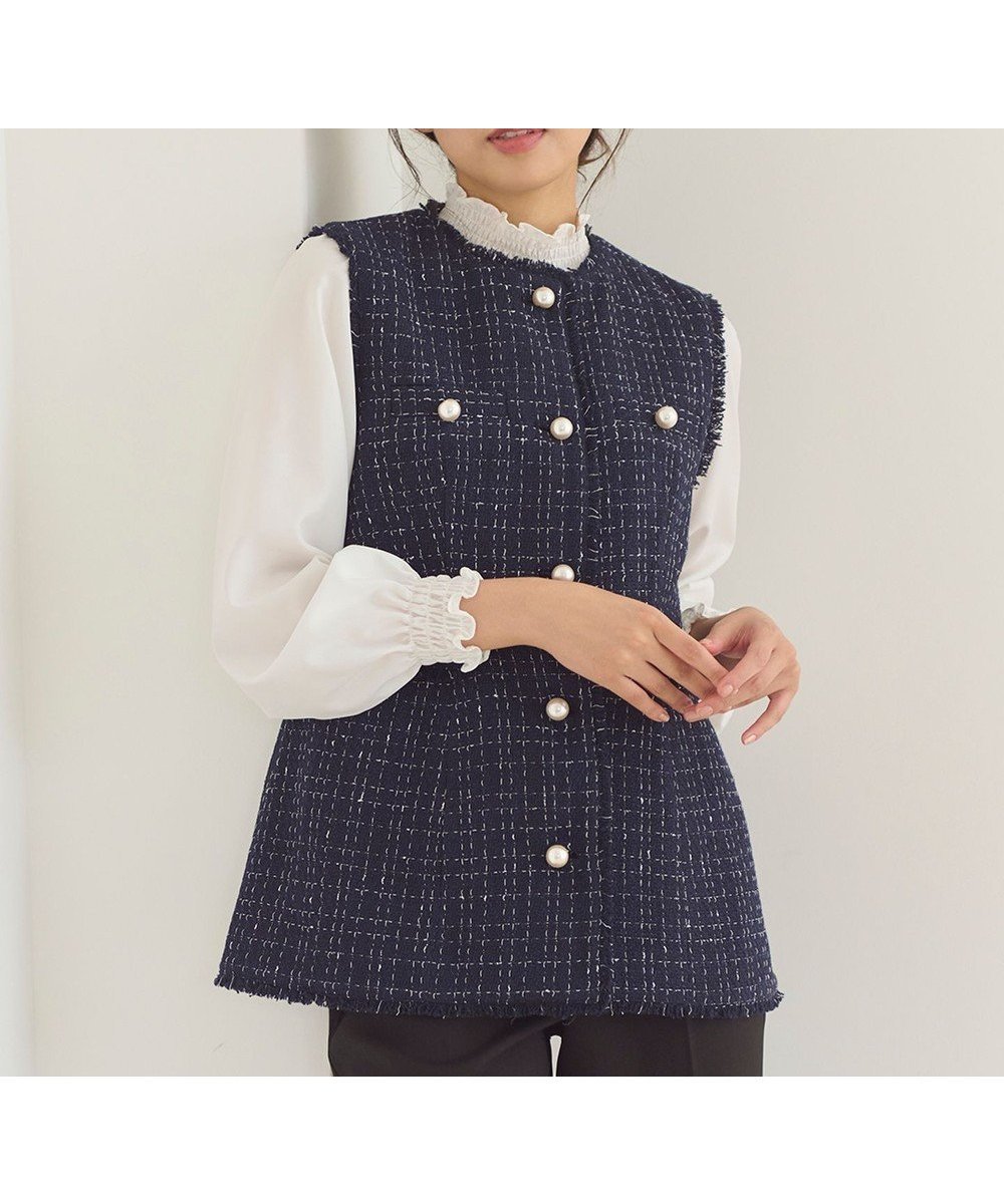【フェルゥ/Feroux】の【洗える】ラメツイード ジレ インテリア・キッズ・メンズ・レディースファッション・服の通販 founy(ファニー) 　ファッション　Fashion　レディースファッション　Fashion for Women　アウター　Coat / Outerwear Collection　トップス・カットソー　Cut & Sew Tops　ベスト&ジレ / 重ね着スタイル　Vests & Gilets　クラシカル　Classical, Vintage-Inspired　セレモニー　Ceremony　ツイード　Twill, Twill Weave　パール　Pearl, Pearl Accent　ベスト　Vest, Waistcoat　ペプラム　Peplum, Flared Hem　モノトーン　Monotone, Black and White　今季　This Season, Current Season　半袖　Short Sleeve, Half Sleeve　洗える　Machine Washable　A/W・秋冬　Autumn/Winter　軽量　Lightweight, Ultra Light　ビジネス 仕事 通勤　Business / Work / Commuting　ネイビー系1|ID: prp329100004095339 ipo3291000000032746934