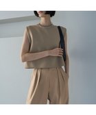 【アンフィーロ 自由区/UNFILO】のフォルムニット クロップドベスト カーキ|ID: prp329100004110843 ipo3291000000033350973