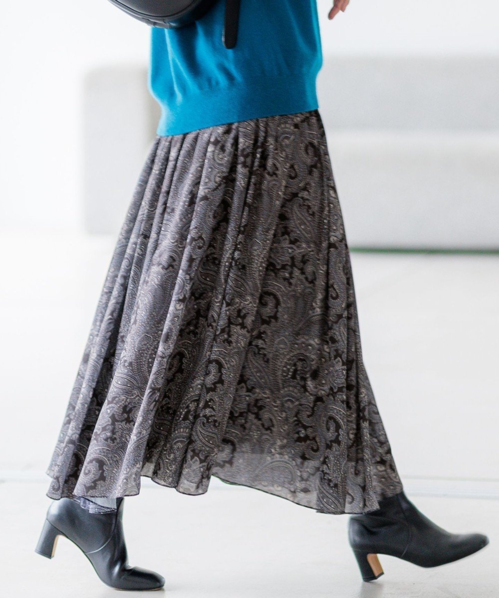 【23区/NIJYUSANKU】のRatti ペイズリープリント ティアード スカート 人気、トレンドファッション・服の通販 founy(ファニー) 　ファッション　Fashion　レディースファッション　Fashion for Women　スカート　Skirts　ティアードスカート　Tiered Skirts　イタリア　Italy　エレガント 上品　Elegant　オリエンタル　Oriental Pattern　ギャザー　Gathered, Ruffled　グラデーション　Gradient, Ombre　ジャカード／ジャガード　Jacquard, Woven Pattern　ジョーゼット　Georgette, Semi-Sheer Fabric　ティアード　Tiered, Tiered Style　トレンド　Trend, Trending Now　パターン　Pattern, Design Print　プリント　Print, Printed Pattern　ペイズリー　Paisley, Ethnic Pattern　モダン　Modern, Contemporary　モチーフ　Motif, Design Theme　冬　Winter / This Winter　A/W・秋冬　Autumn/Winter　2024年　2024　2024-2025秋冬・A/W　Autumn/Winter 2024–25 AW24–25　 other-1|ID: prp329100004111962 ipo3291000000032246168