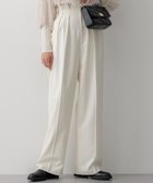 【23区/NIJYUSANKU】のナチュラルストレッチサキソニー タック ワイドパンツ アイボリー系|ID: prp329100004111965 ipo3291000000035669667